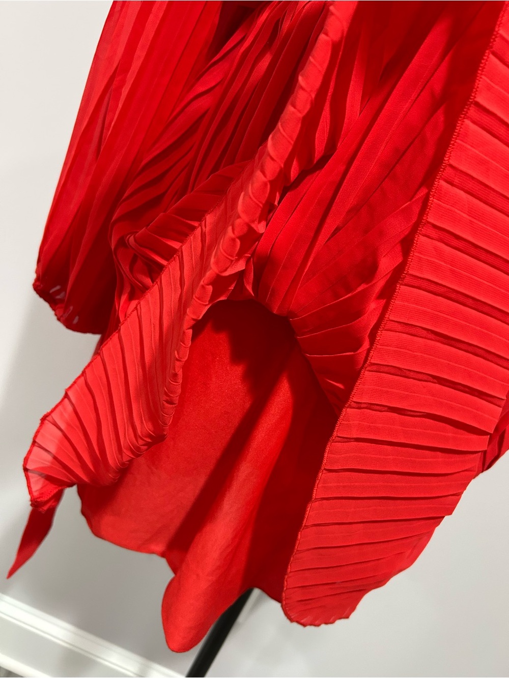 Jessica Simpson Vibrant Red Long-Sleeve Pleated Skater Dress - Picture 8 of 9